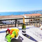 In By The & Marina Apartment *